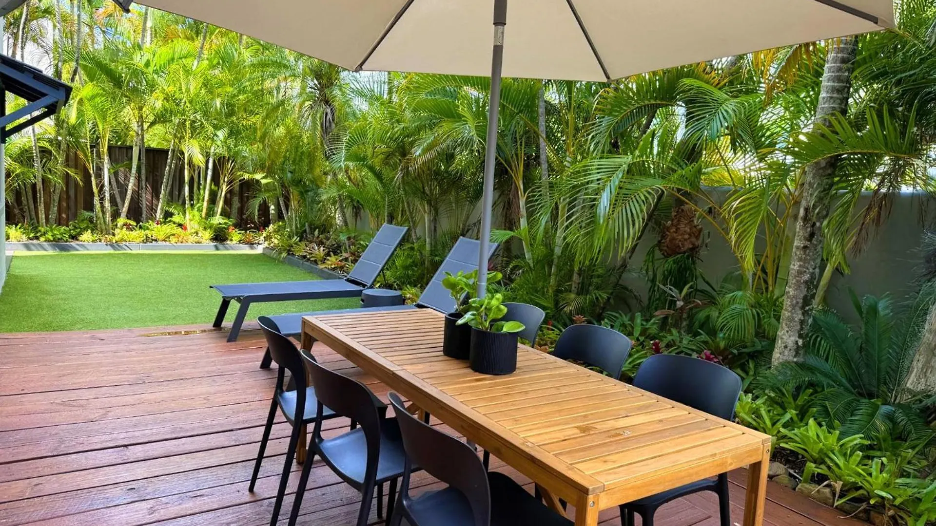 Apartment 1 Belmondos Noosa Heads